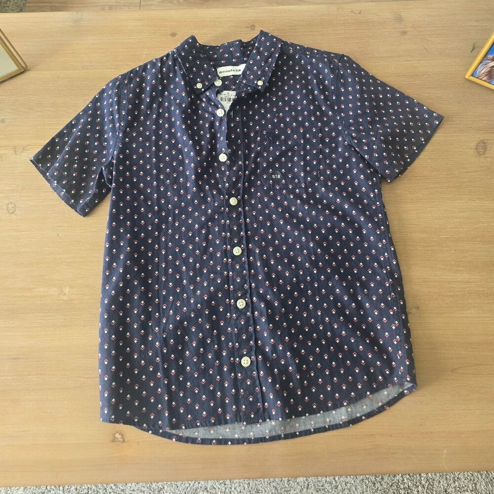 Abercrombie Kids Boys Button-Down Shirt - New with tags - Size 9/10